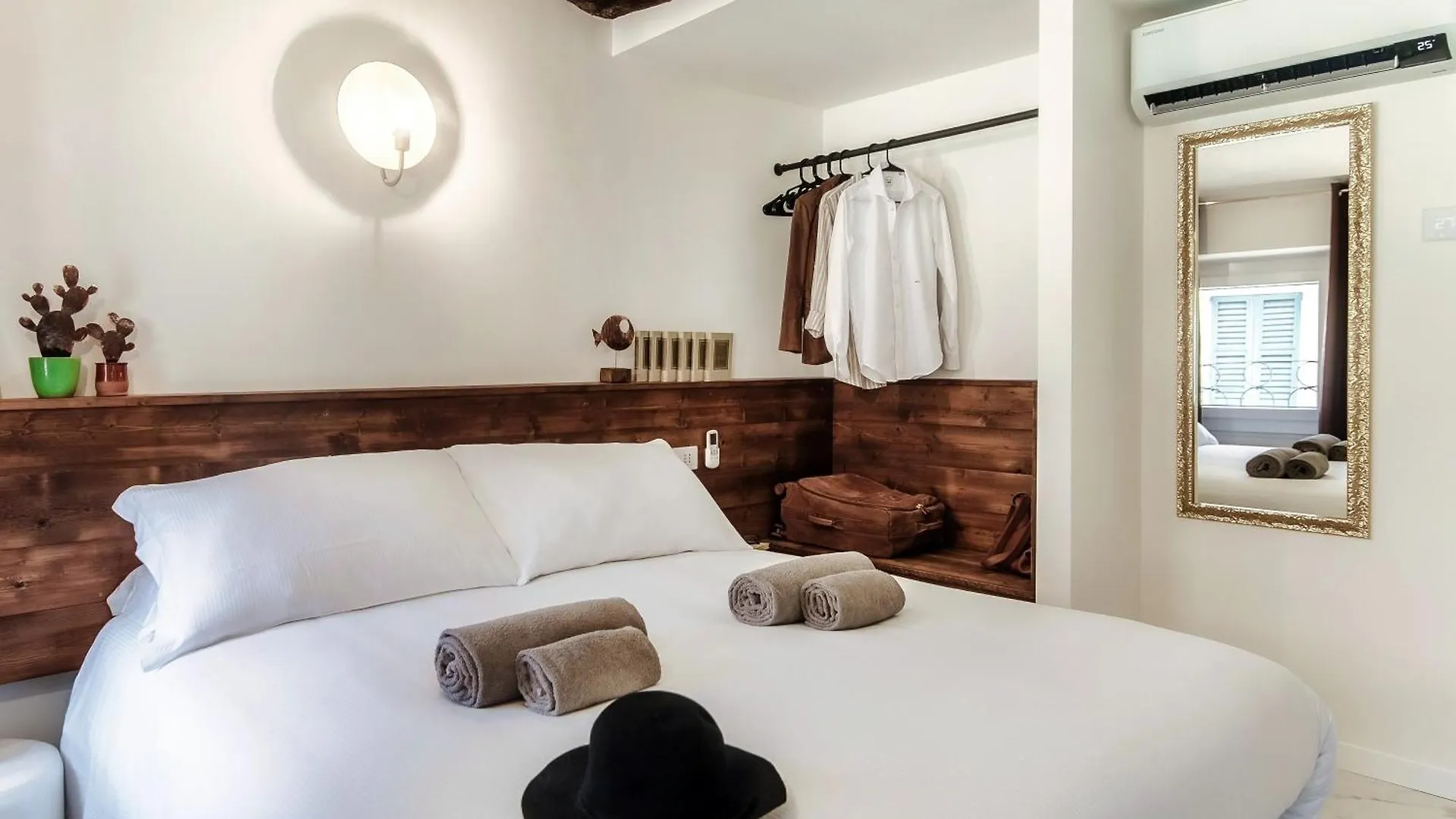Lägenhet Sahara & Amazzonia Luxury Rooms- The House Of Travelers Como