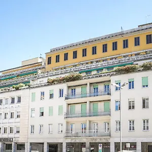Apartment City, Como